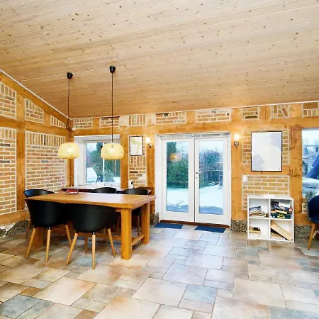 Semesterbostad Charming Harbor Cottage-by Traum *