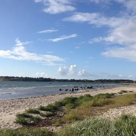 بيت للعطل Charming Harbor Cottage-by Traum Jægerspris